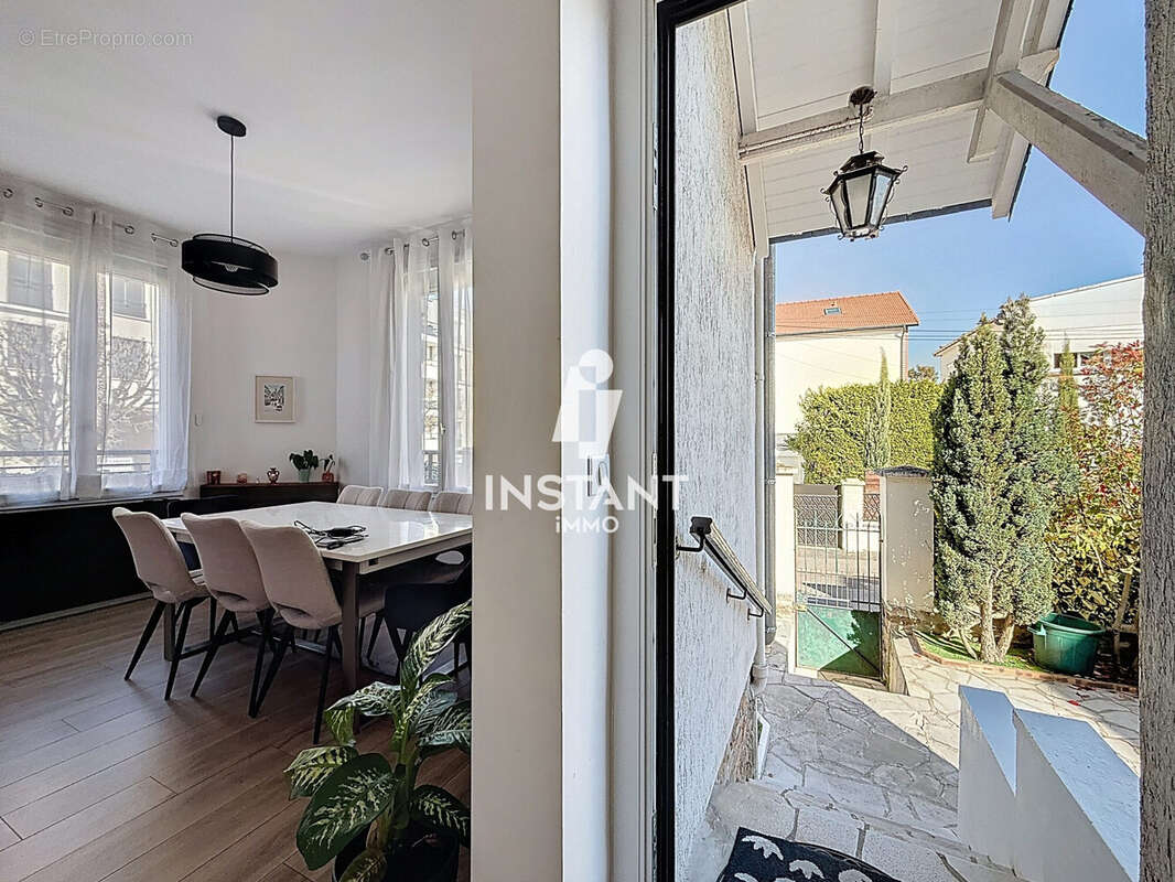 Maison à LE PERREUX-SUR-MARNE