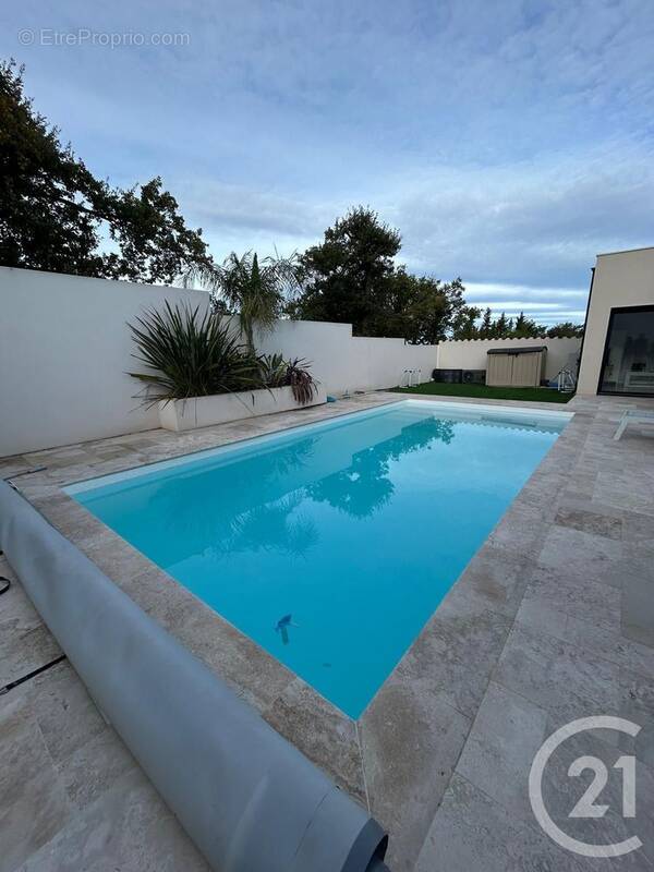 Maison à LAROQUE-DES-ALBERES