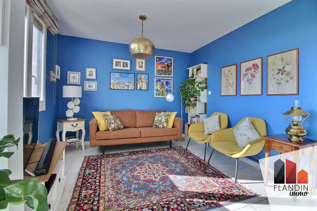 Appartement à SAINT-GENIS-LAVAL