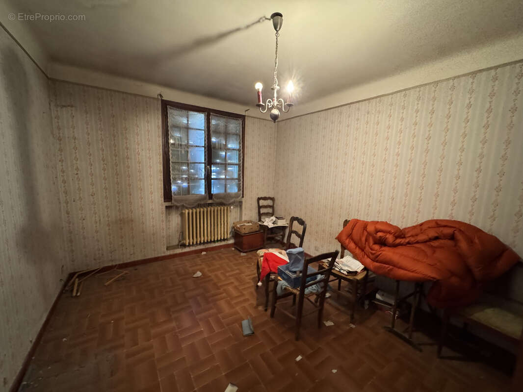 Maison à PERNES-LES-FONTAINES