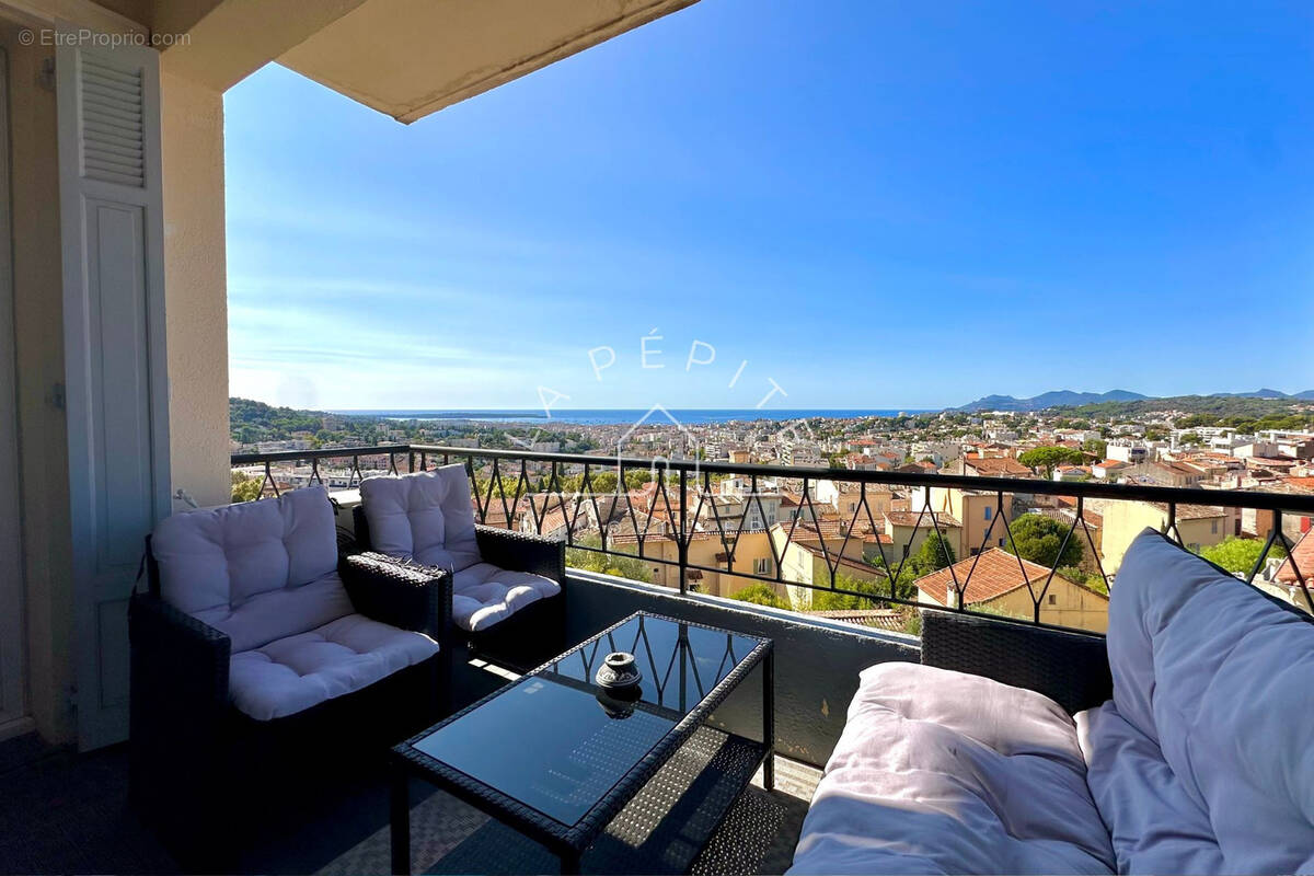 Appartement à LE CANNET