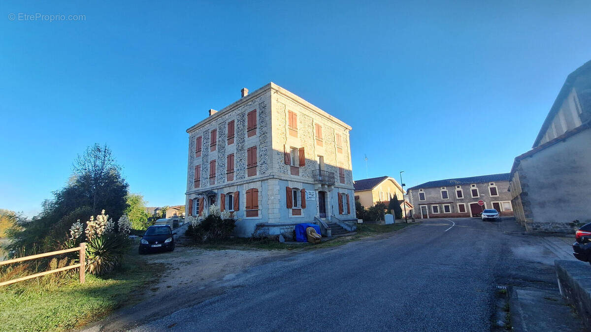Appartement à SALIES-DU-SALAT