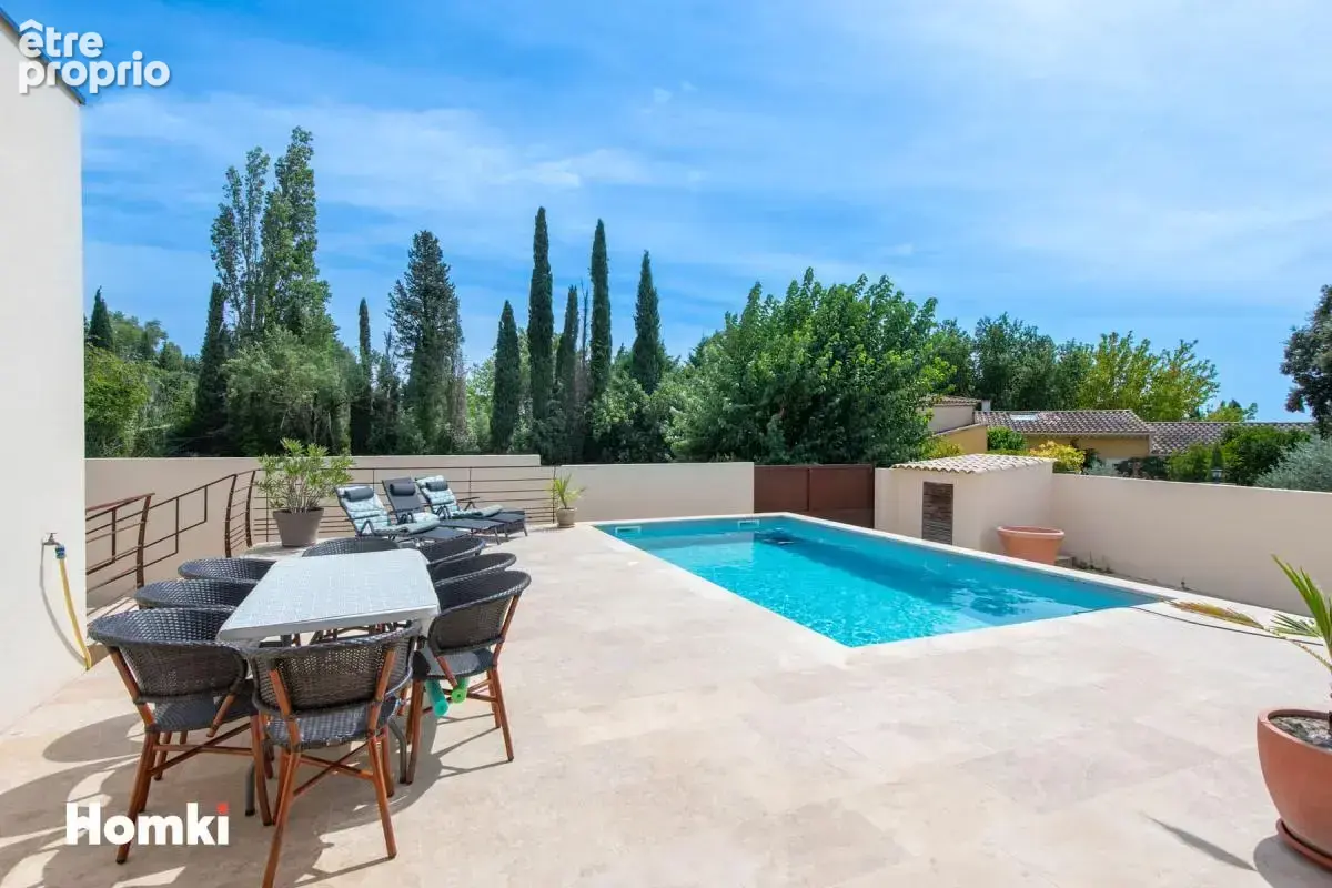 Maison/Villa T5 de 134 m² à L'Isle-sur-la-Sorgue 84800 - photo 2