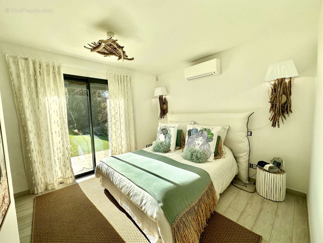 Maison à PLAN-DE-LA-TOUR