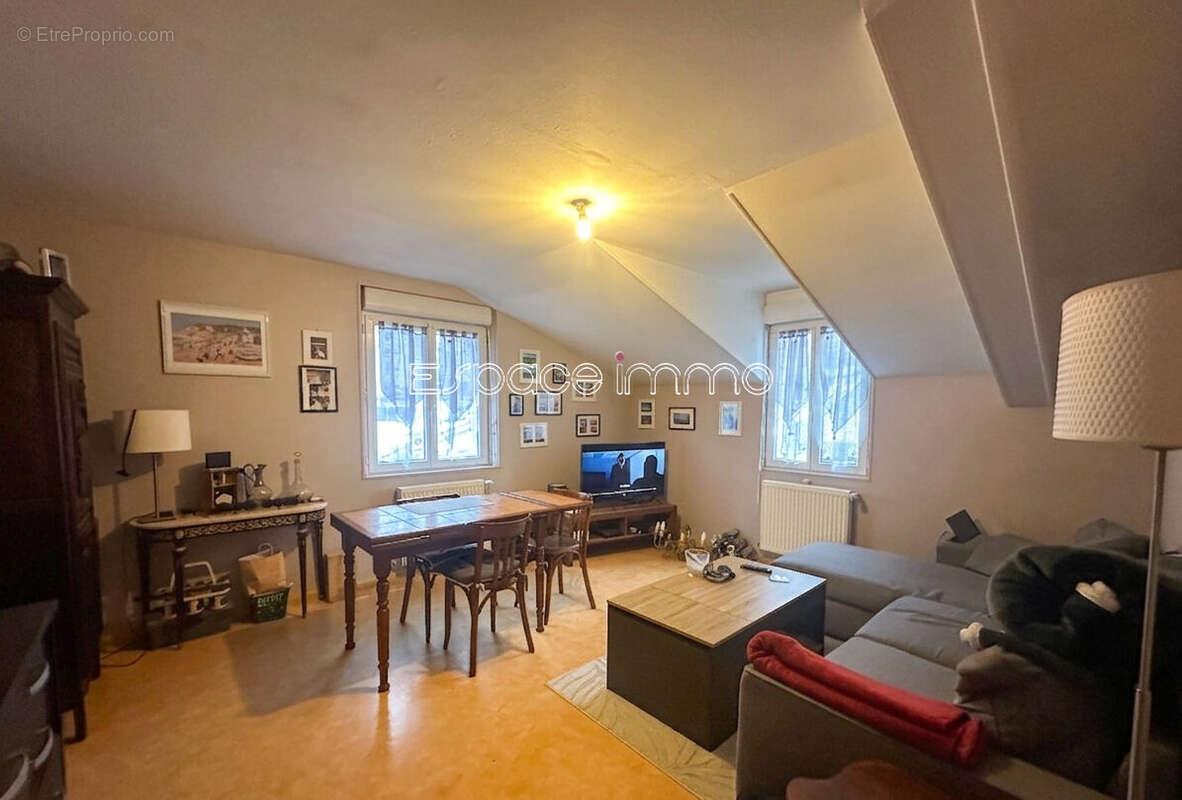Appartement à MONTVILLE