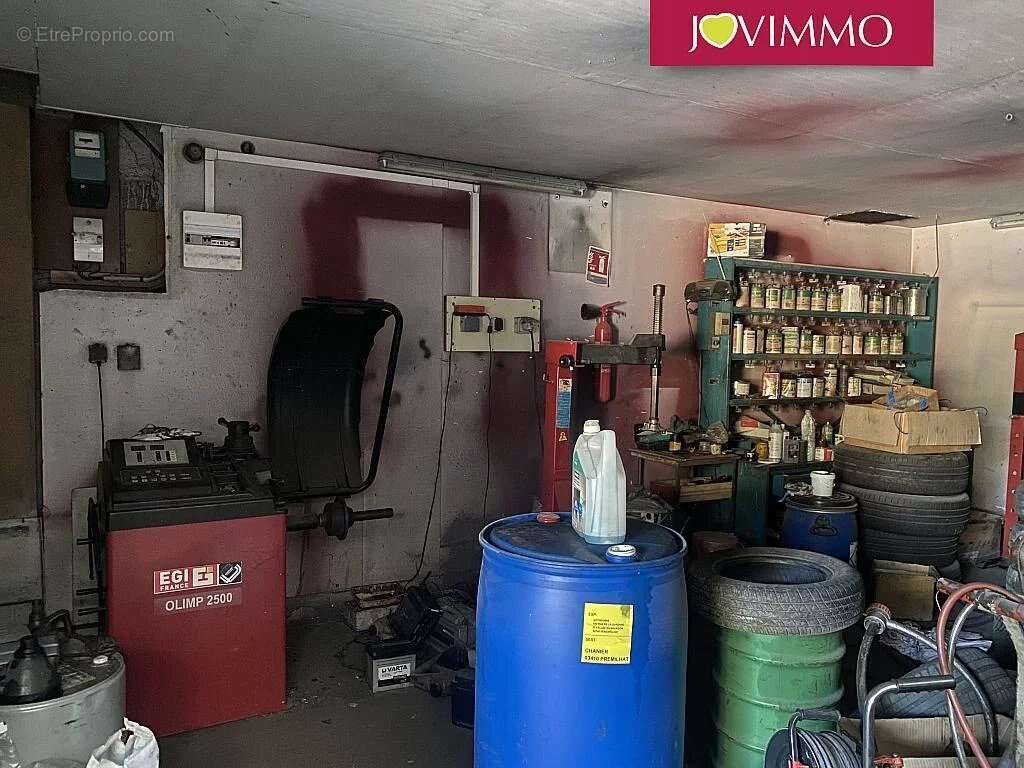 Commerce à NERIS-LES-BAINS