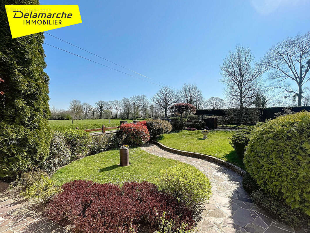 Maison à SAINT-SAMSON-DE-BONFOSSE