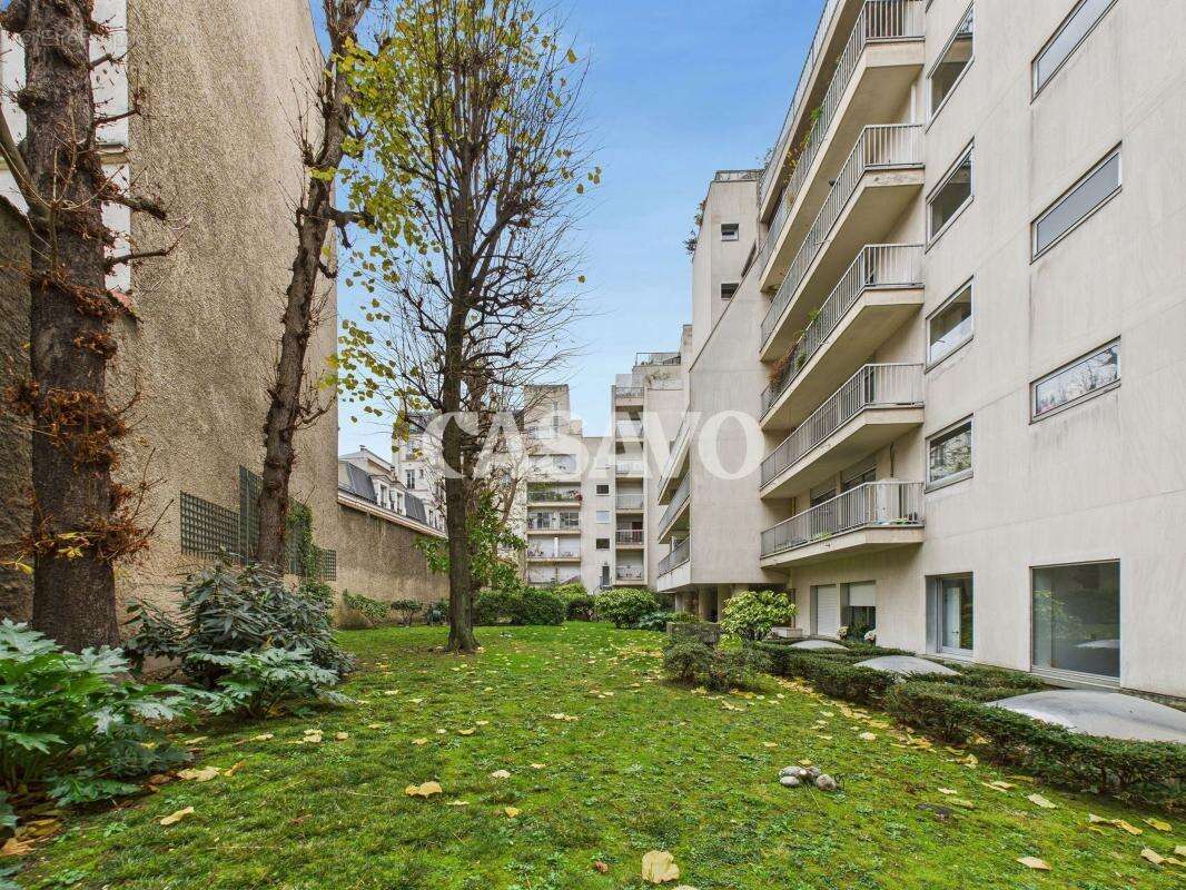 Appartement à NEUILLY-SUR-SEINE