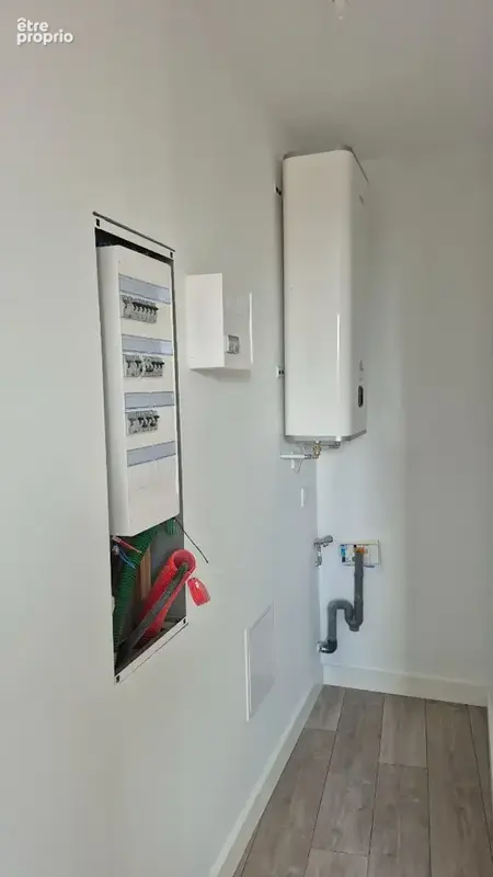 Appartement T3, Centre ville de Saint Jean D'Angély. - photo 3