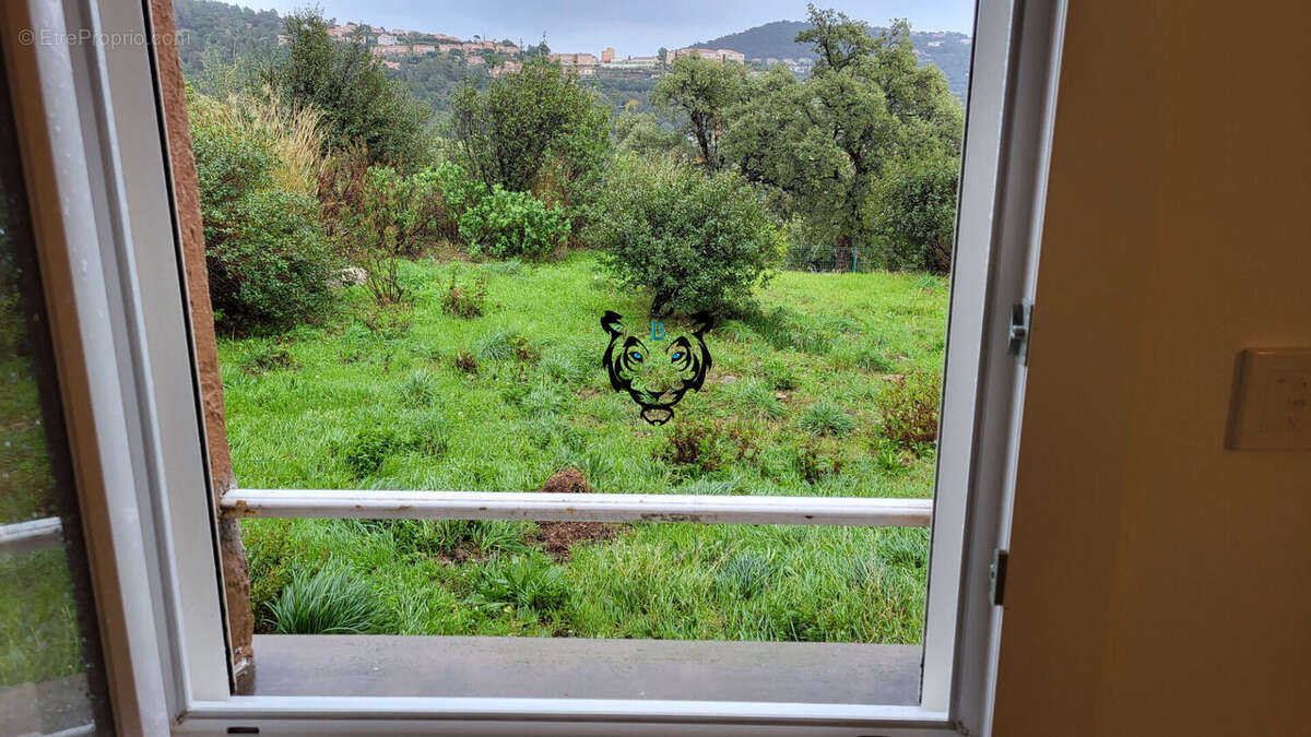 Appartement à LES ISSAMBRES