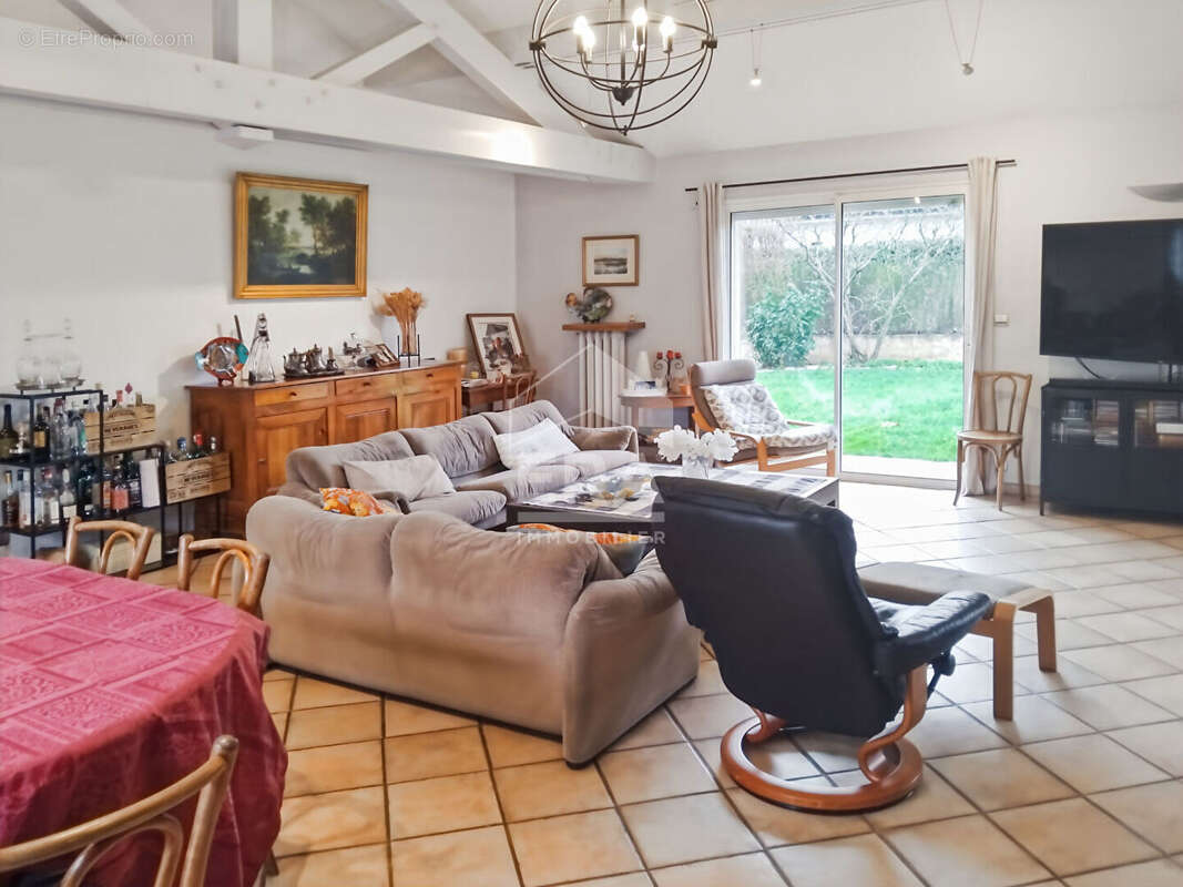 Maison à CHARBONNIERES-LES-BAINS