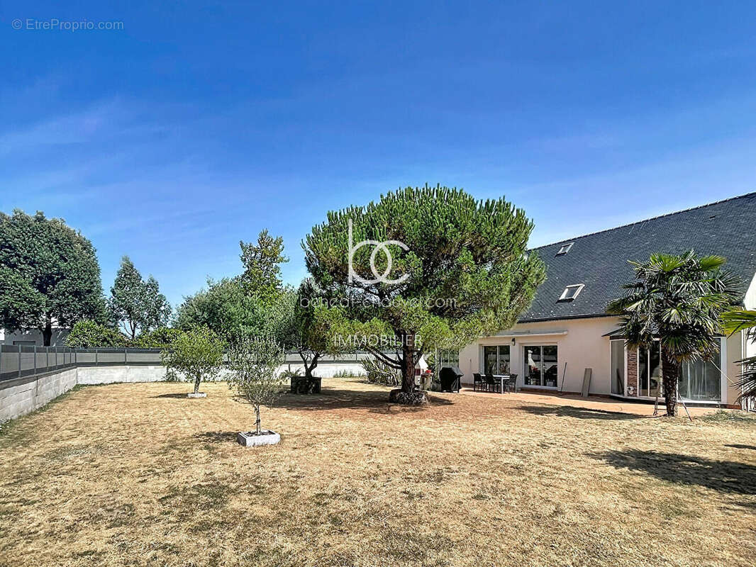 Surzur Maison 174 m² hors lotissement sur grand terrain clos - photo 8