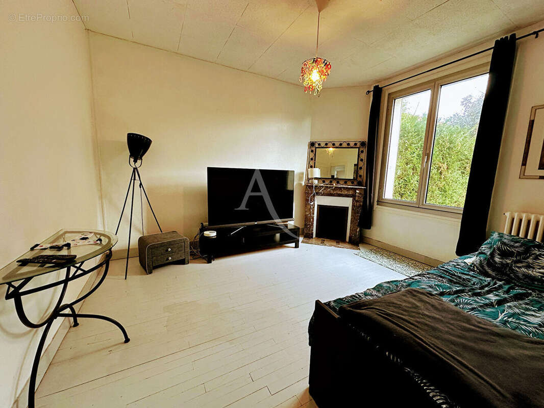 Maison à FLEURY-LES-AUBRAIS