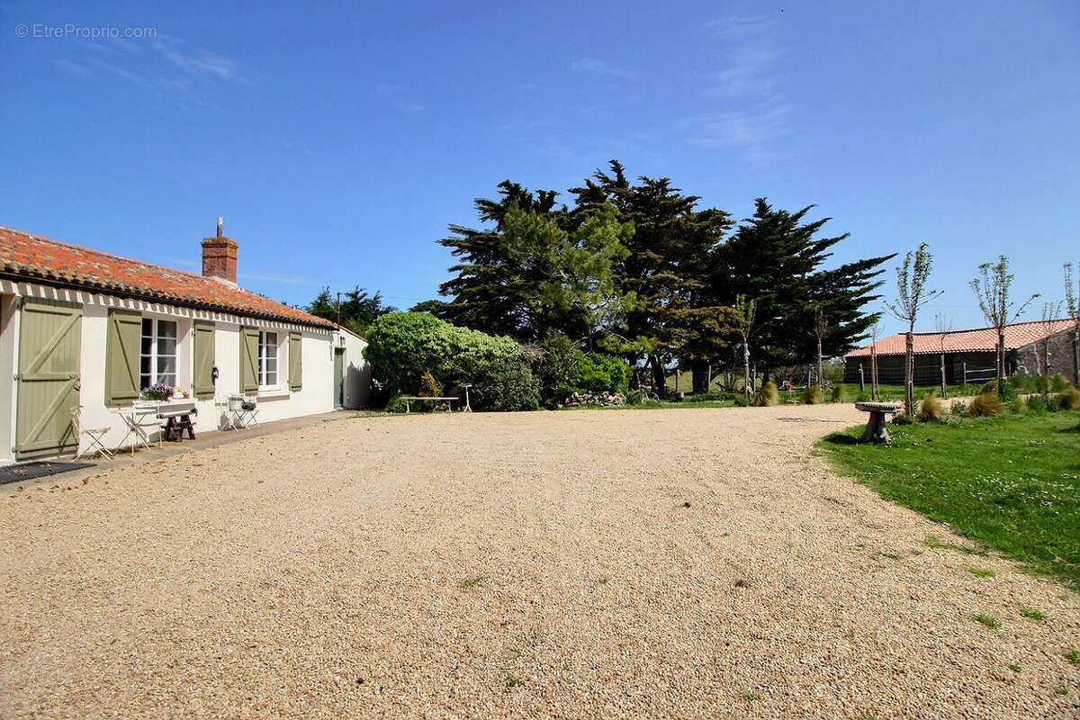 Maison à BOUIN