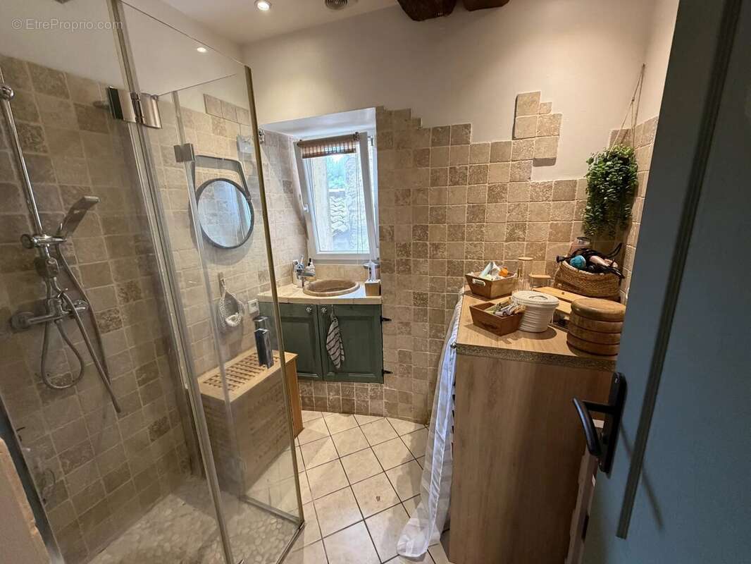Montferrat – t2 de charme entièrement rénové – 47,9 m² – 87 000 € hai - photo 4