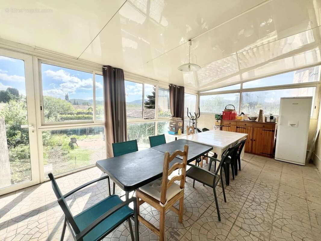 Maison à CAMPS-LA-SOURCE