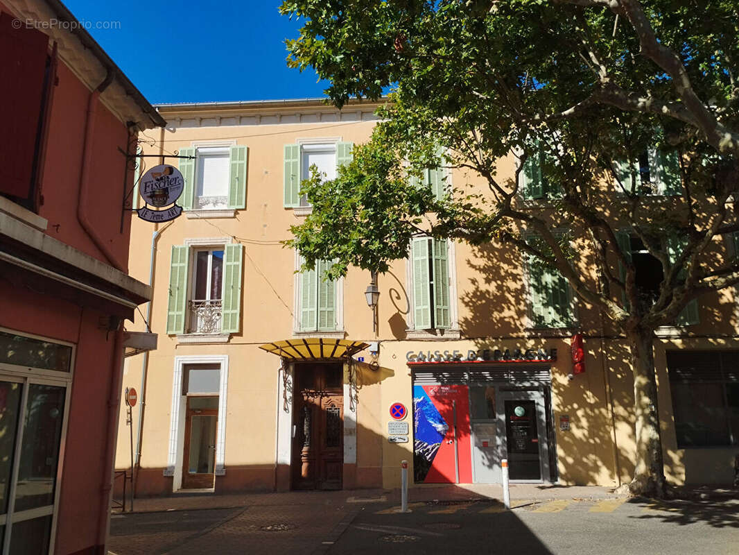 Appartement à LARAGNE-MONTEGLIN