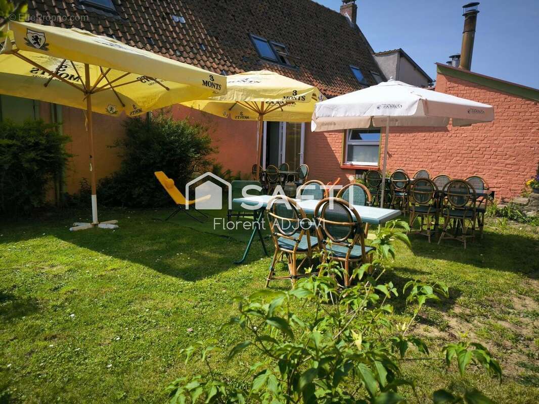 Photo 2 - Commerce à BUYSSCHEURE