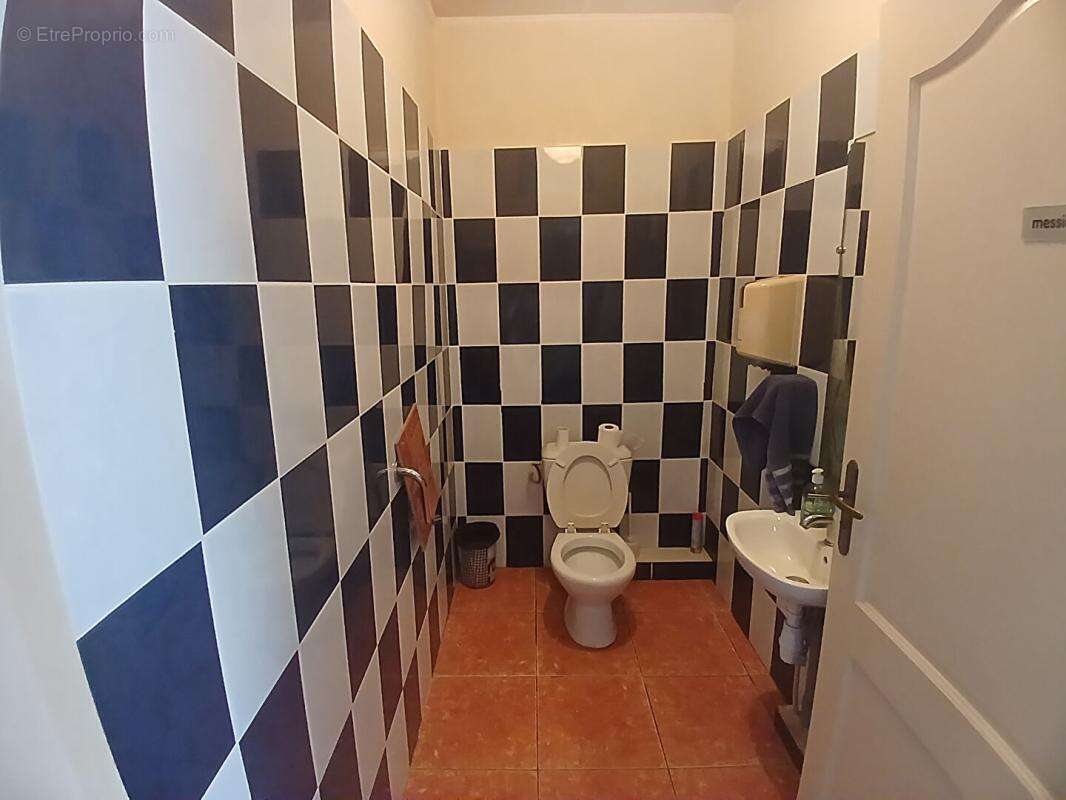 Ensemble immobilier de 269 m² sur 800 m² de terrain à Dos d'Âne 97429; - photo 6