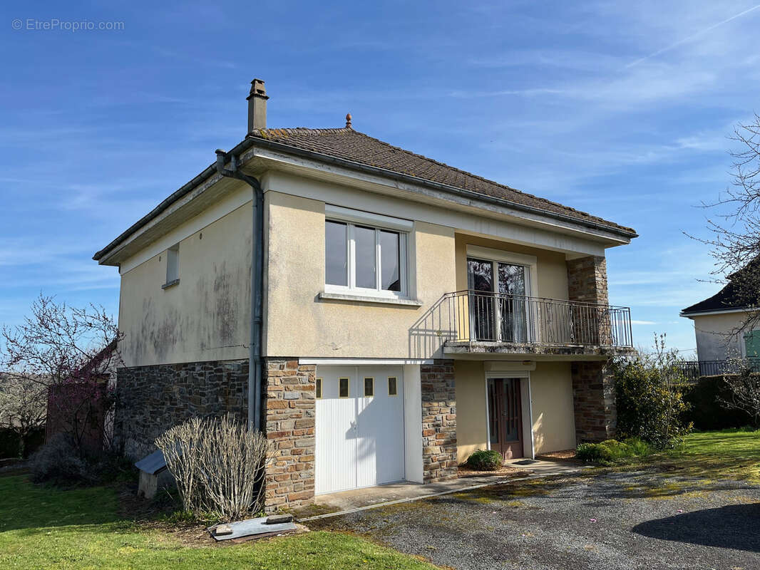 Charmante maison familiale avec jardin fleuri et garage - photo 2