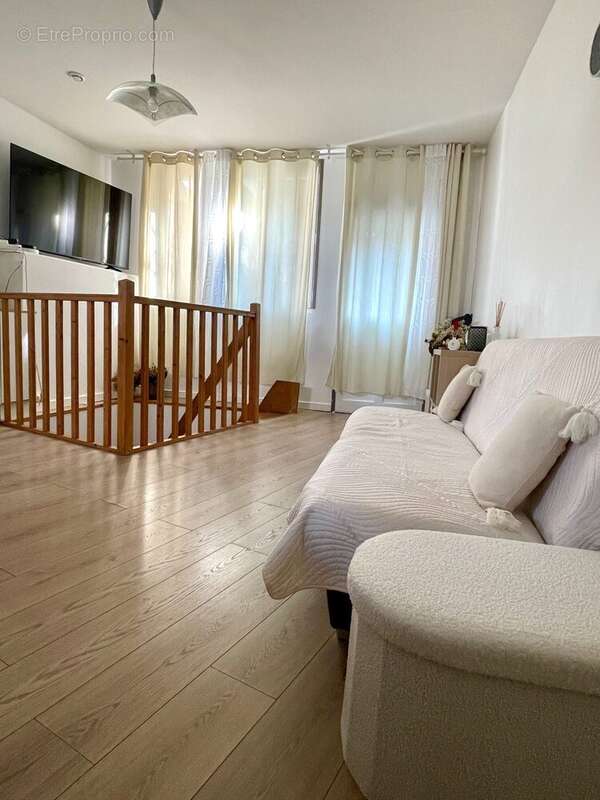 Appartement à FONTAINE