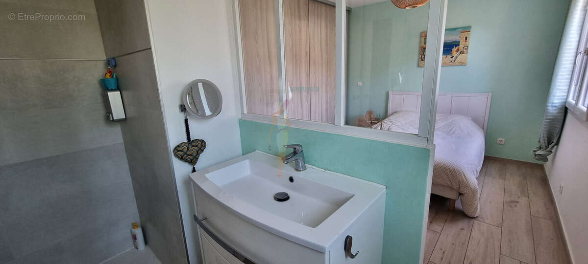 Maison à LES ISSAMBRES