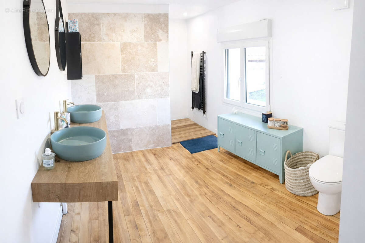 Maison à CHATEAUNEUF-SUR-CHARENTE