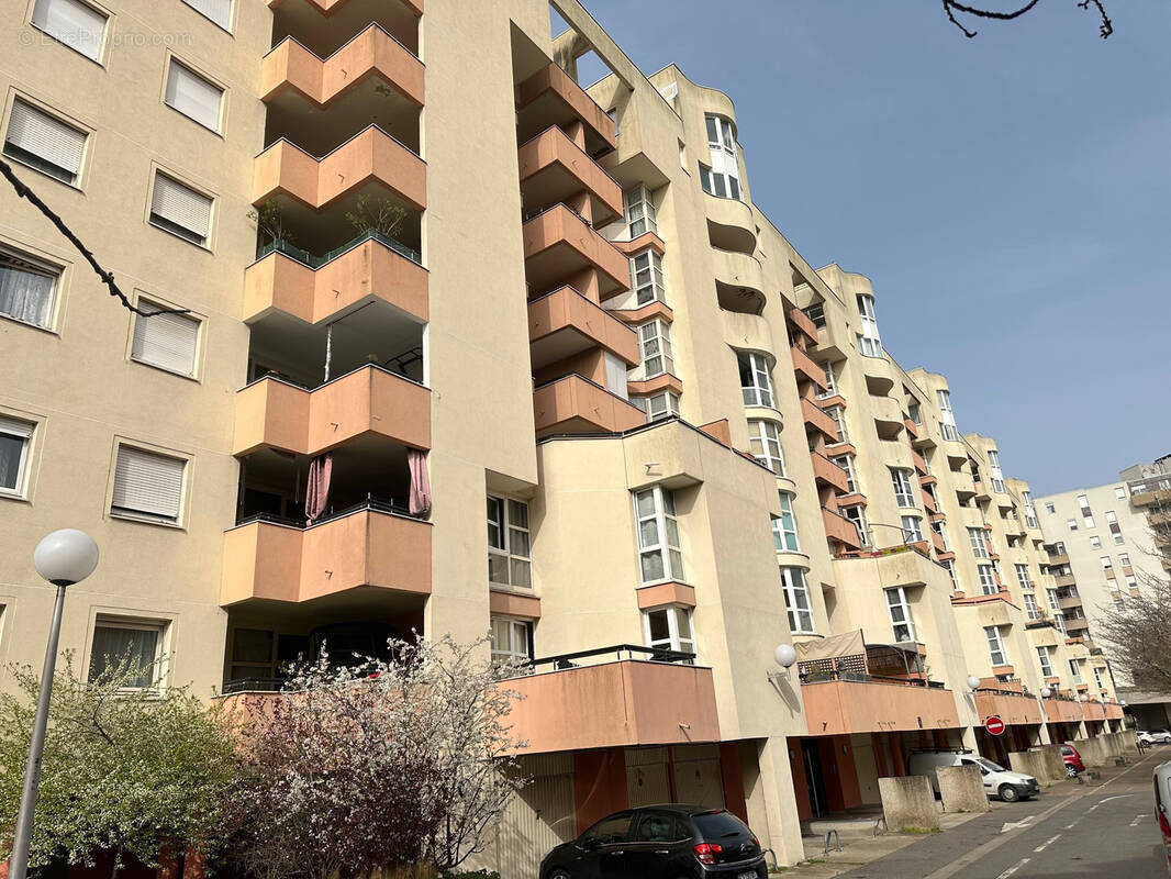 Appartement à RIS-ORANGIS
