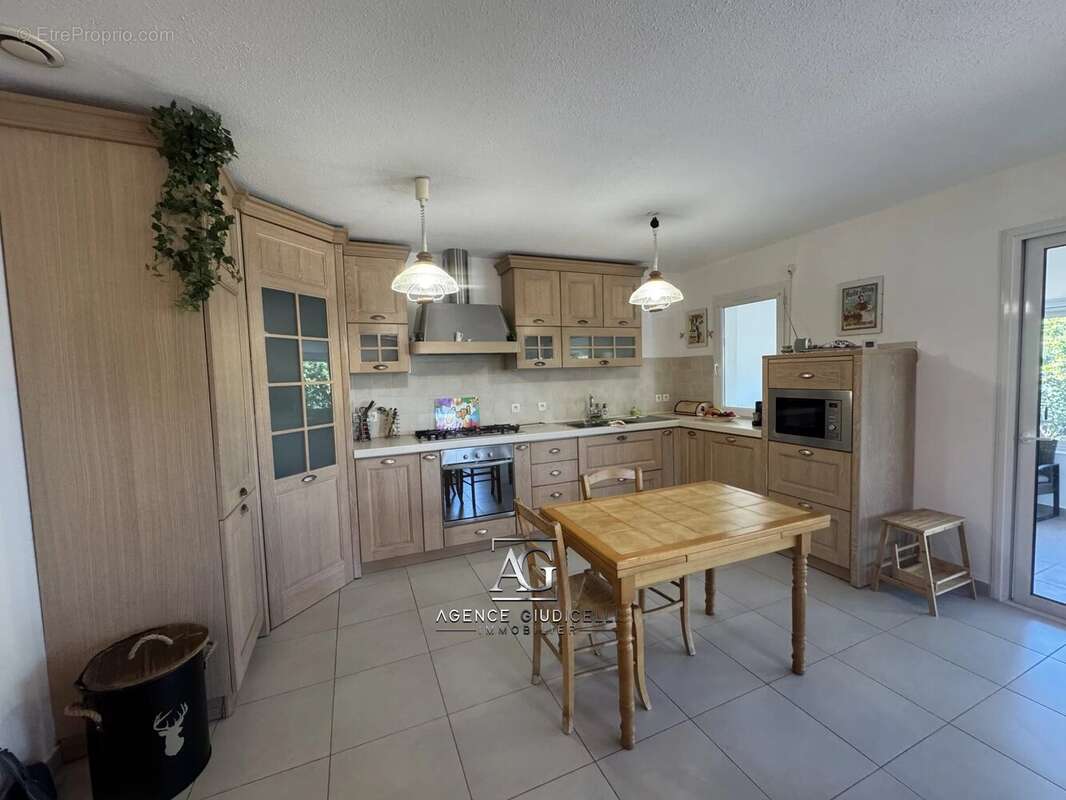 Maison à PRUNELLI-DI-FIUMORBO