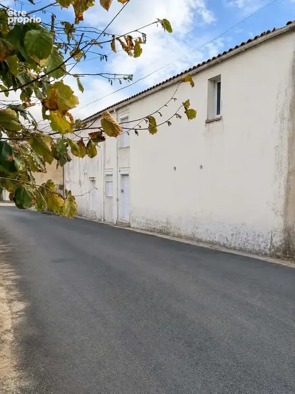 Maison à MONTAIGU