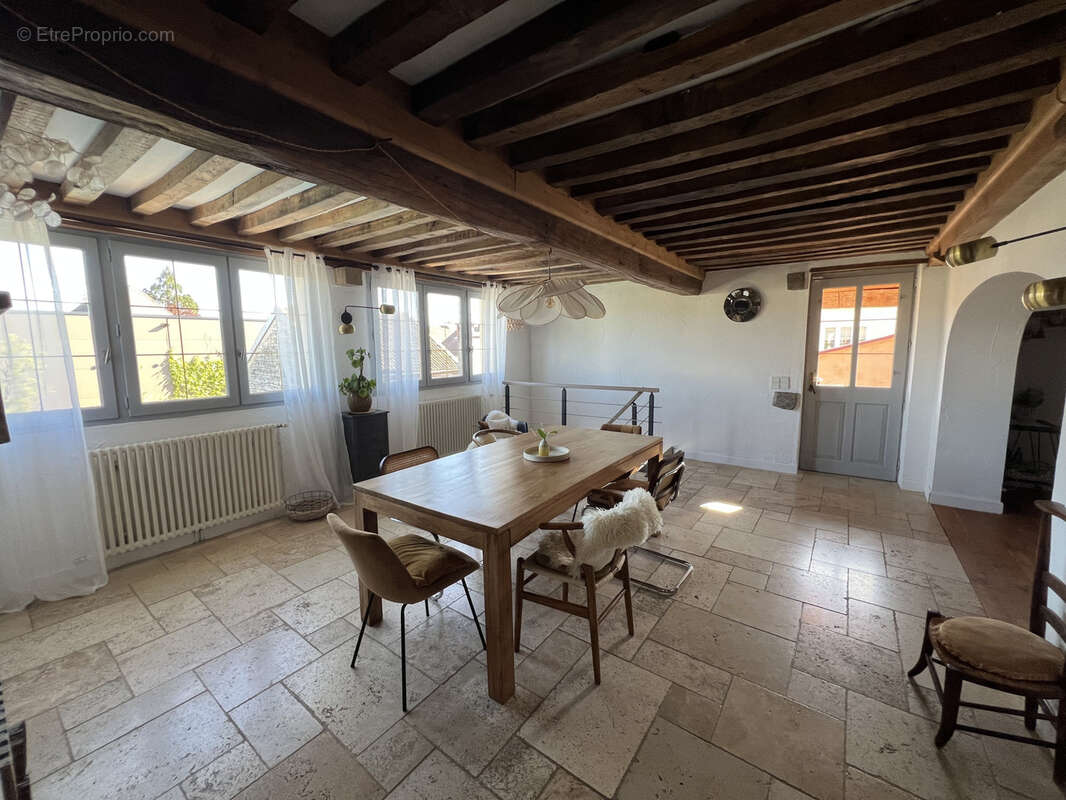 Maison à LADOIX-SERRIGNY