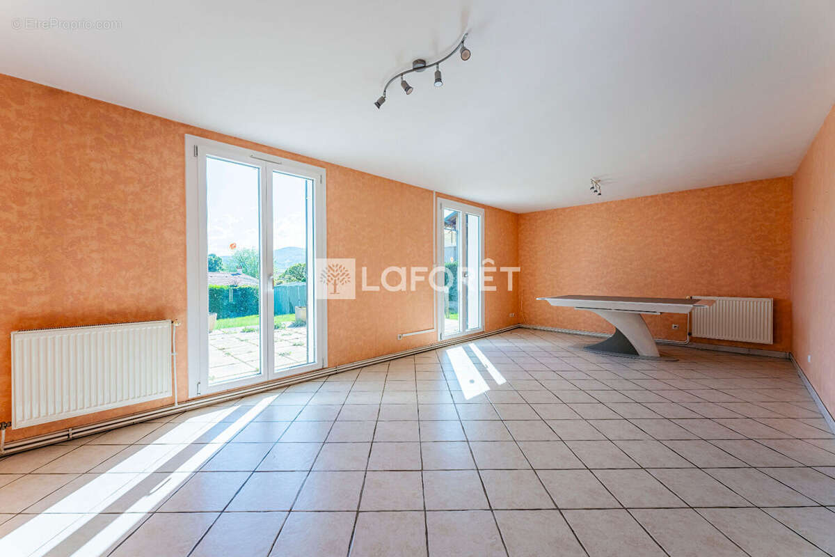 Maison à BULLY
