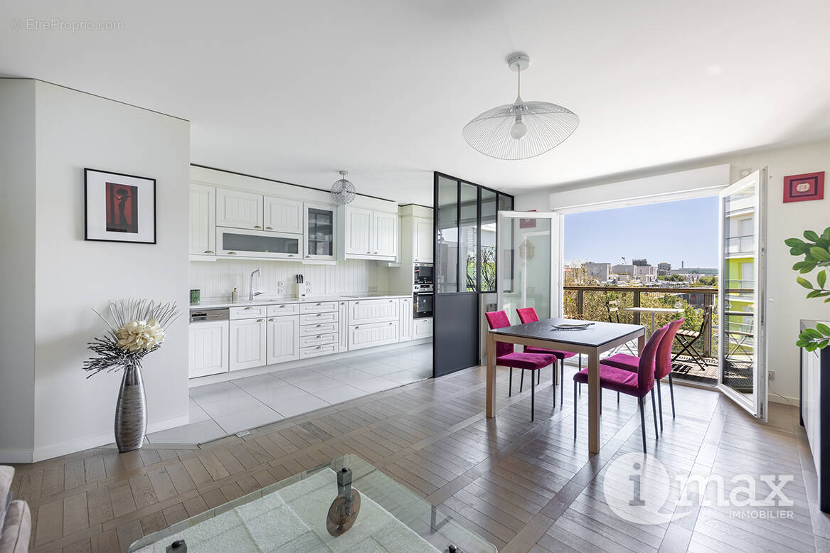 Appartement à GENNEVILLIERS