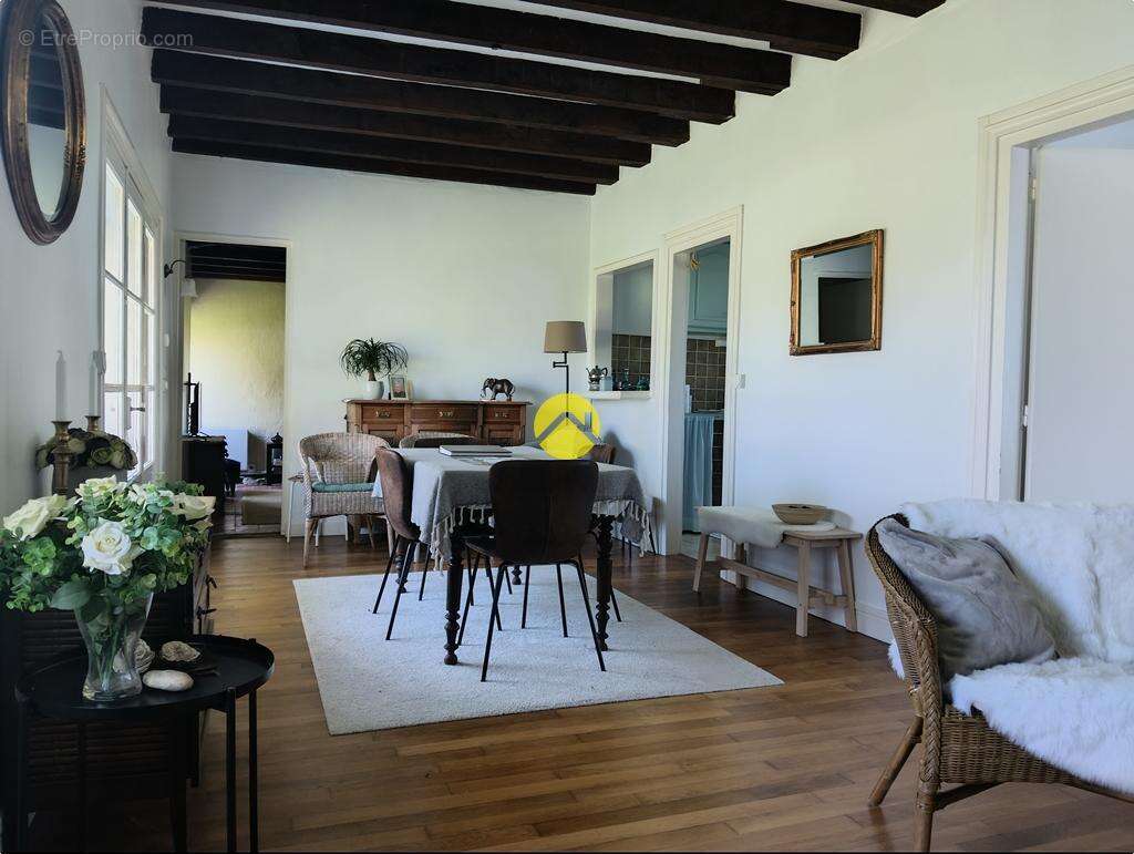 Maison à LURCY-LEVIS