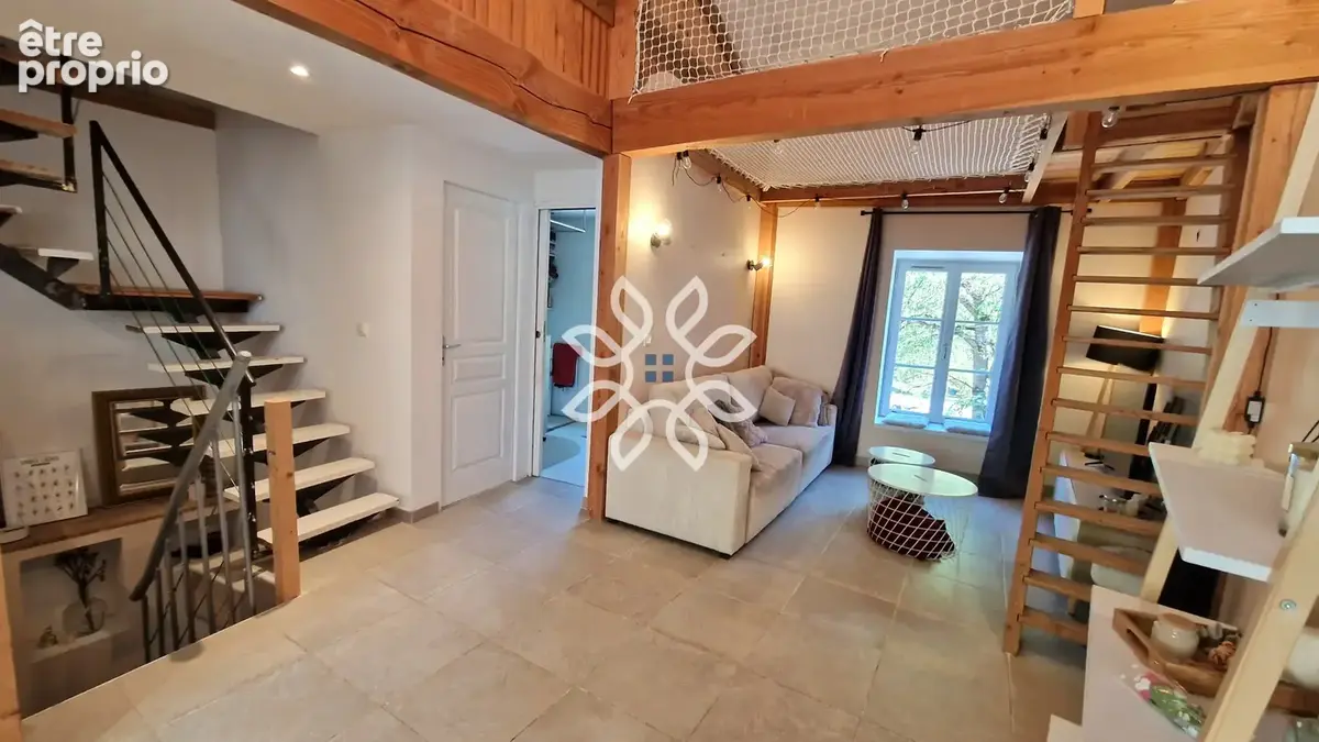 Maison de bourg avec terrasse, jardin et terrains - photo 4
