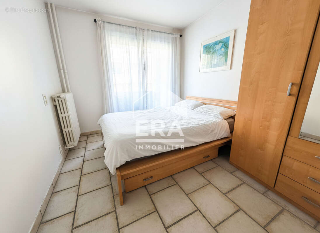 Appartement à MARSEILLE-5E