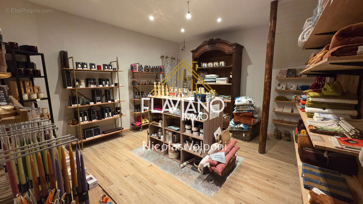 Local Commercial et appartement - photo 10