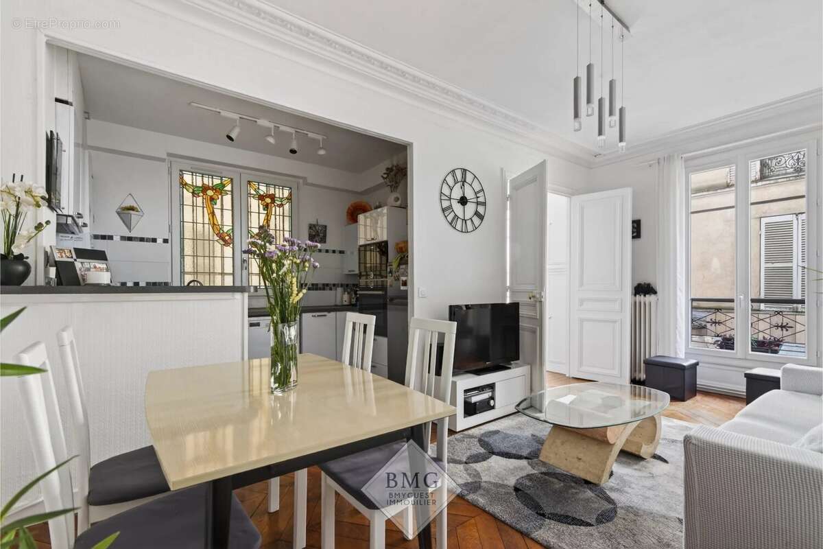 Appartement à PARIS-9E