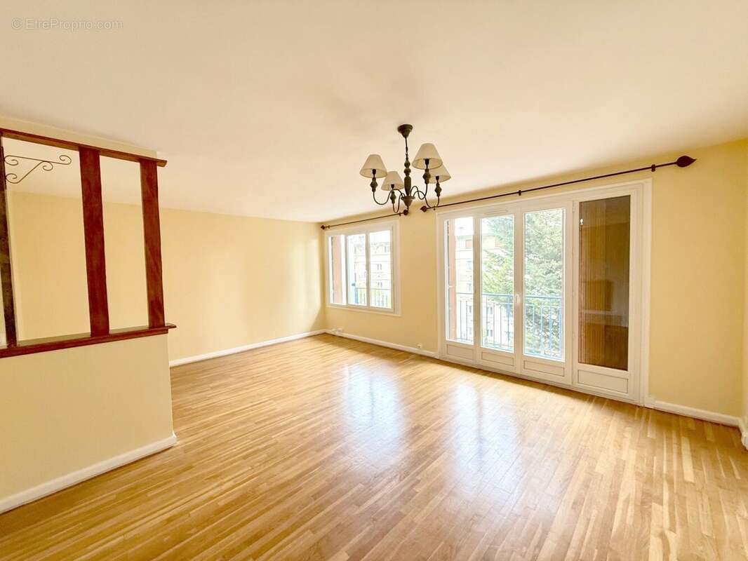 Appartement à MEZY-SUR-SEINE