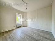 Photo 1 - Commerce à ALES