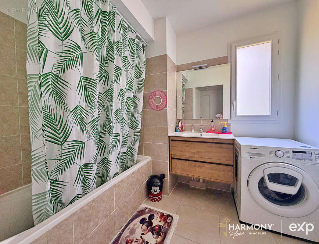 Appartement 76 m² à Marseille-11e  - photo 8
