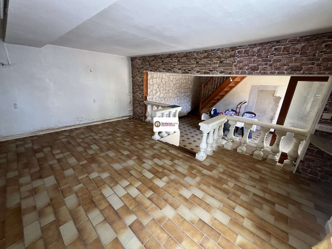 Maison 4 pièces 81 m² à vendre à Mortagne-Au-Perche (61400) - photo 3