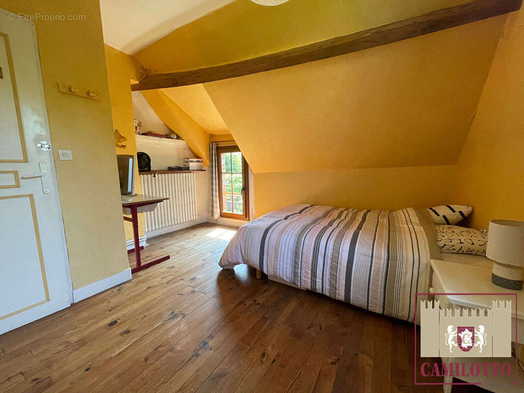 Maison à EPERNON