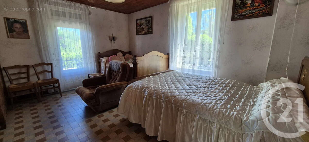 Maison à BRANGES