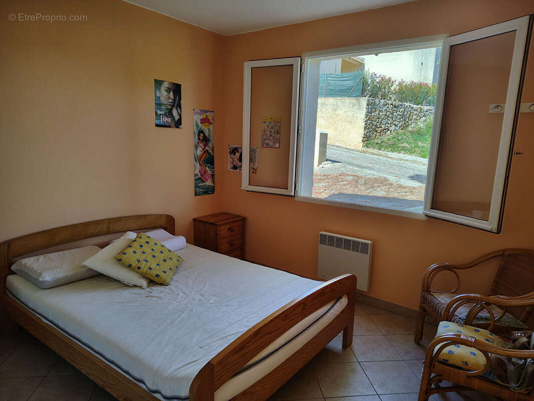 En exclusivité à Quinson : Charmante maison individuelle de plain-pied  avec garage - photo 14