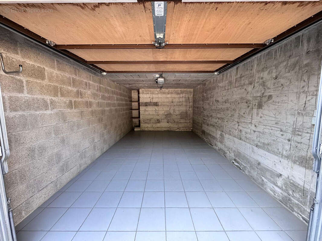 Appartement à COLLONGES-SOUS-SALEVE