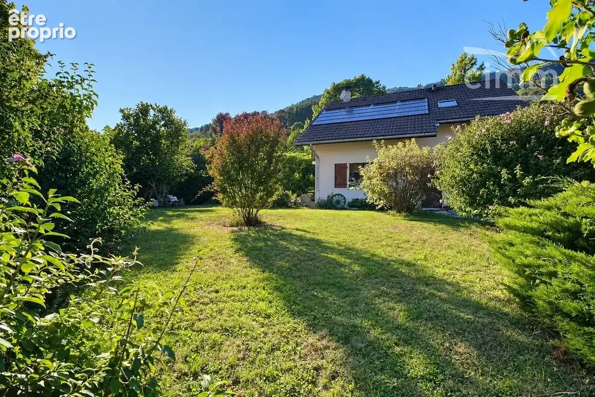 A vendre - valgelon-la-rochette - maison t5 + terrain + garage - photo 2