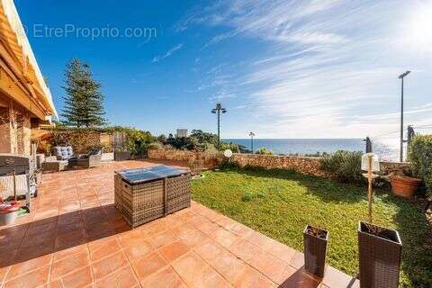 Appartement à ROQUEBRUNE-CAP-MARTIN