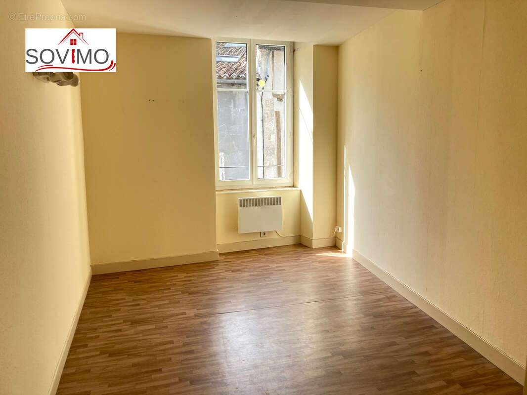Immeuble a investissement locatif : 2 appts + 1 local commercial - photo 4