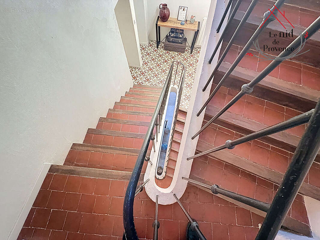 RARE Une propriété de caractère aux multiples possibilités - photo 8